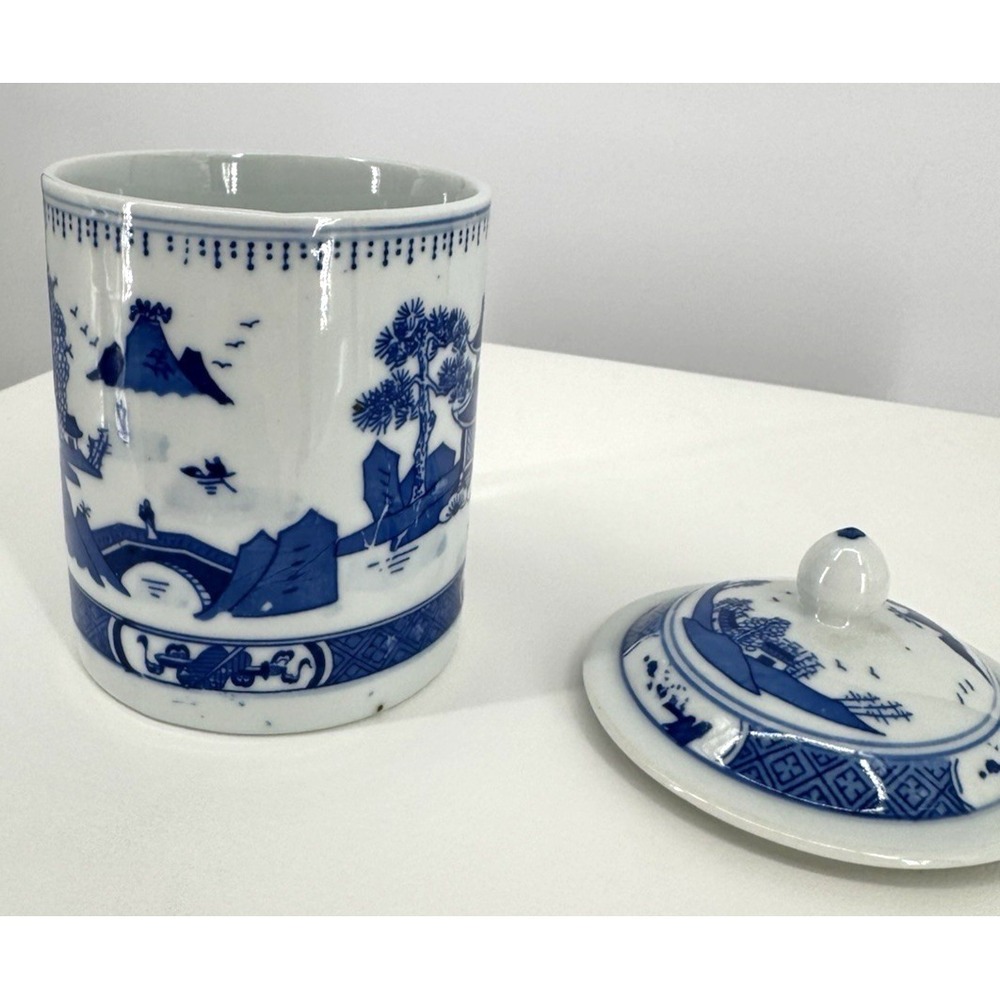 Blue & White Porcelain Pagoda Landscape Lidded Mug Tea Coffee Cup - Picture 2 of 14